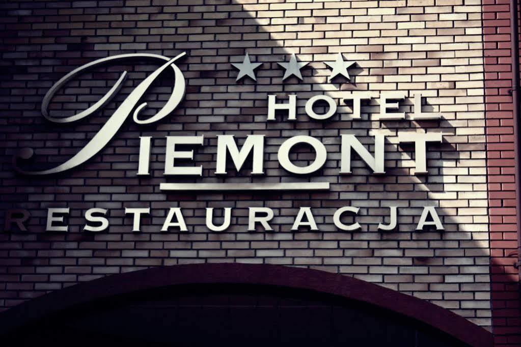 Hotel Piemont Пабянице Екстериор снимка